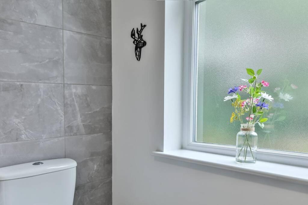 Refurbished Plush Property Great Transport Links Sheffield Exterior photo